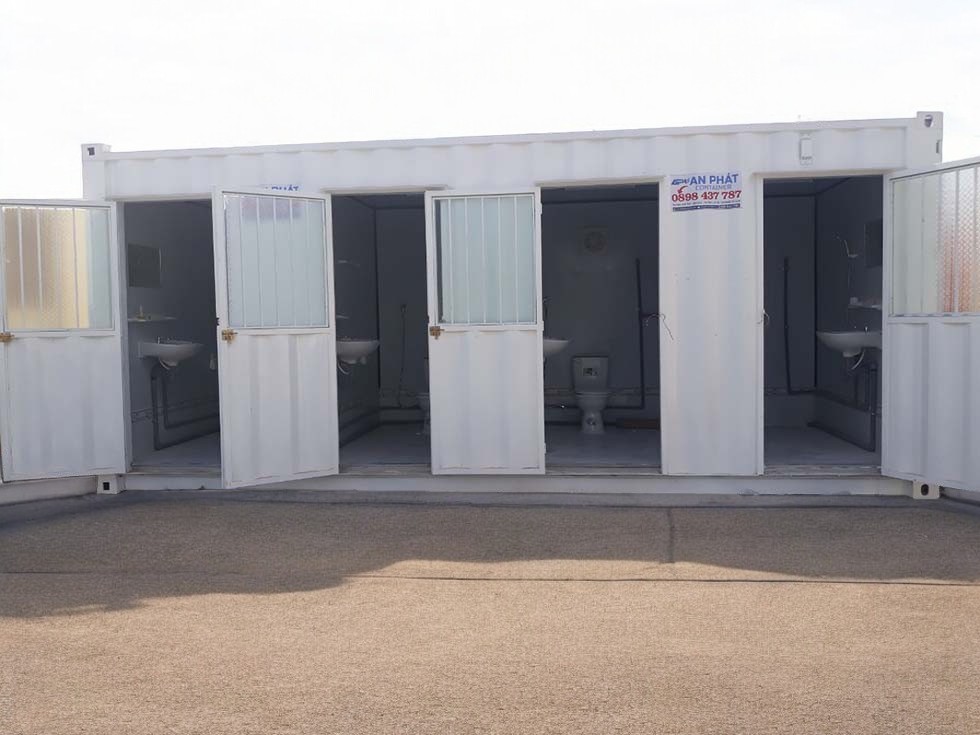 Container toilet 20 feet