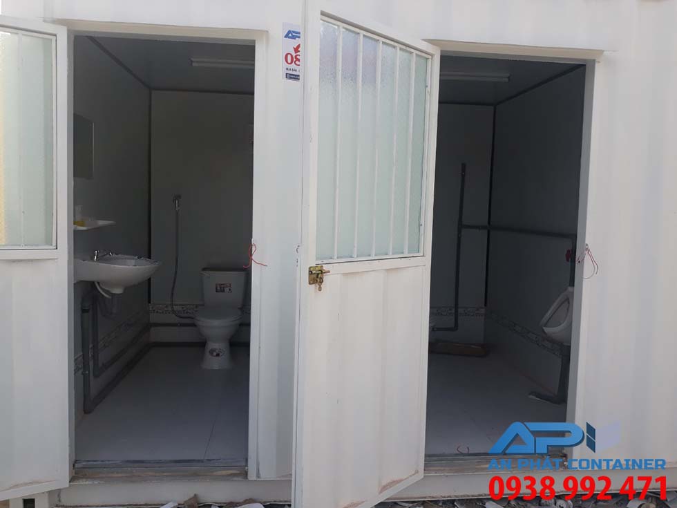 Container toilet di động